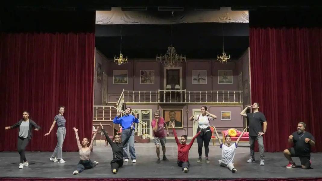 Antalya DOB’dan Dünya Prömiyeri: Miniklerden ‘Dino Ormanı’ Müzikali! 5